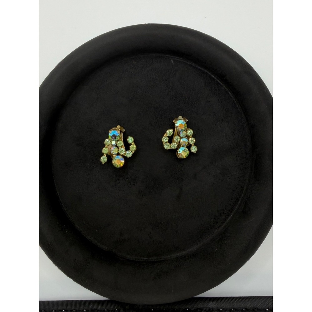 Vtg. 1950s Austrian Crystal Aurora Borealis AB Clip-On Earrings Peridot Green - Picture 4 of 9